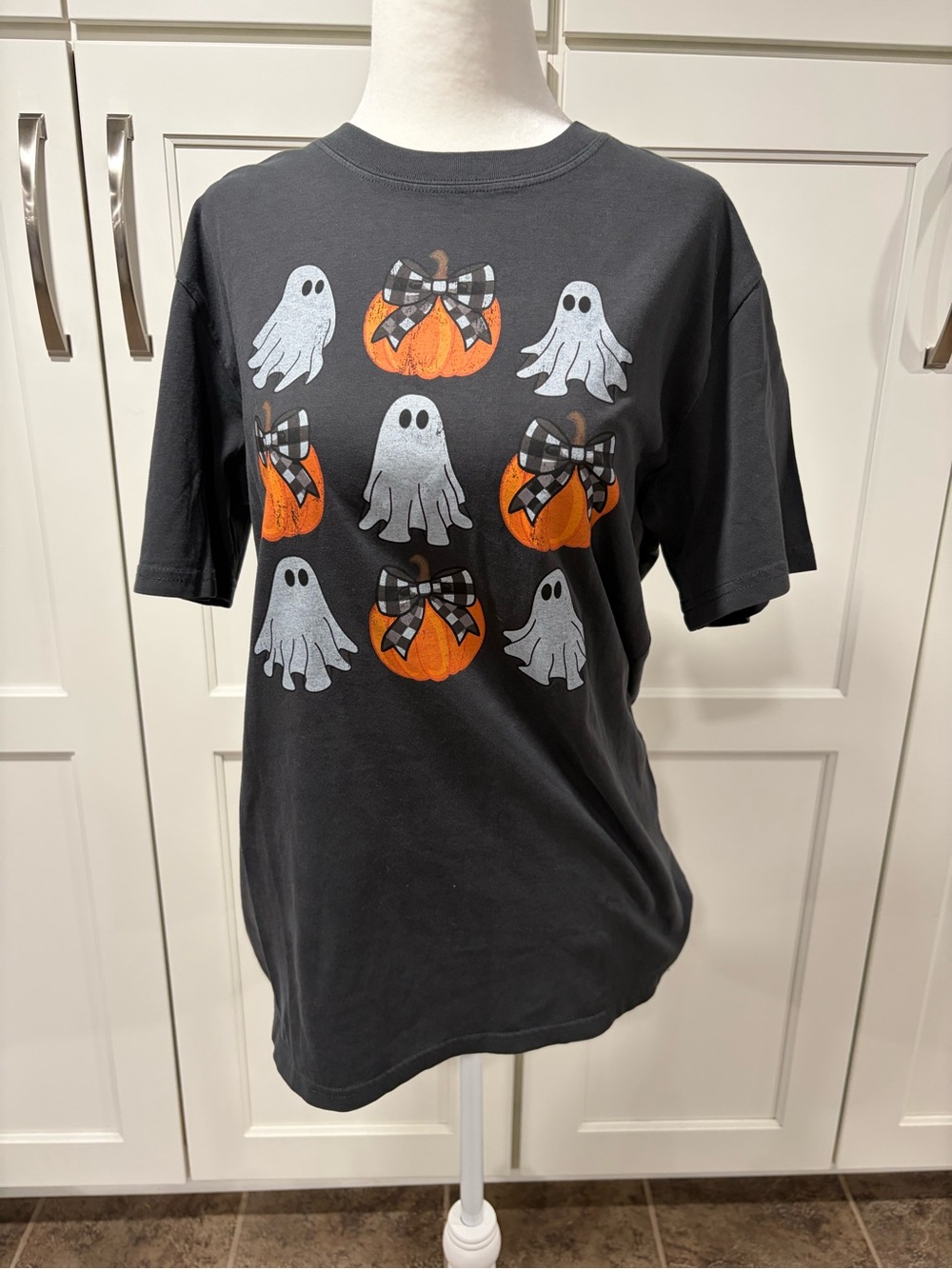 Women’s Halloween Ghost & Pumpkin Graphic Tee - Black